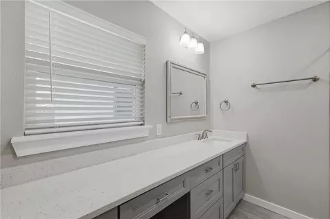 Bath - 304 Dunn St, Bryan, TX 77801 photo 1 of 7