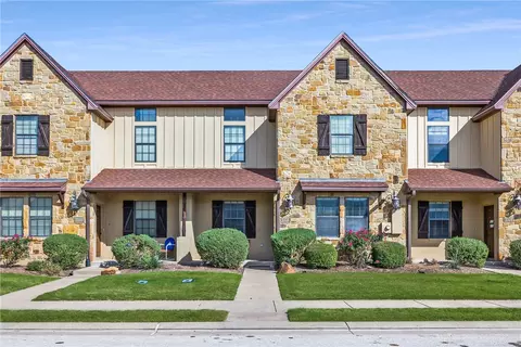 3328 Lieutenant Ave, College Station, TX 77845
