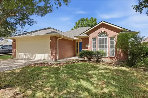 207 Landsburg Ct, College Station, TX 77845