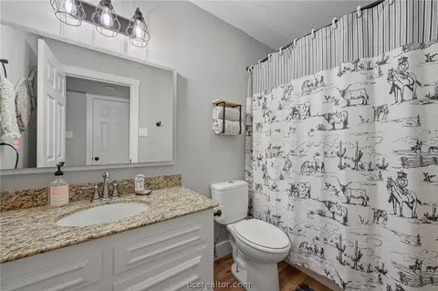 Bath - 1119 Lamar, Bryan, TX 77802 photo 2 of 2