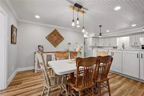 Dining - 1119 Lamar, Bryan, TX 77802 photo 2 of 2