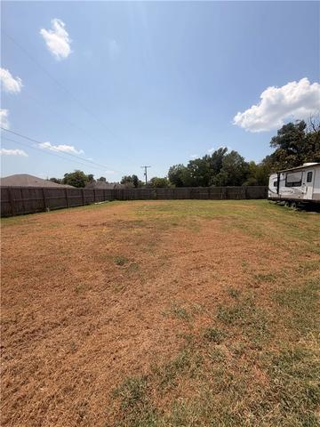 402 Wrangler St, Franklin, TX 77856