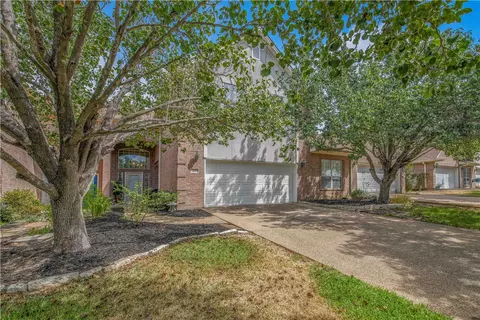 305 Chimney Hill Dr, College Station, TX 77840