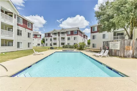 529 SW Parkway 203, College Station, TX 77840