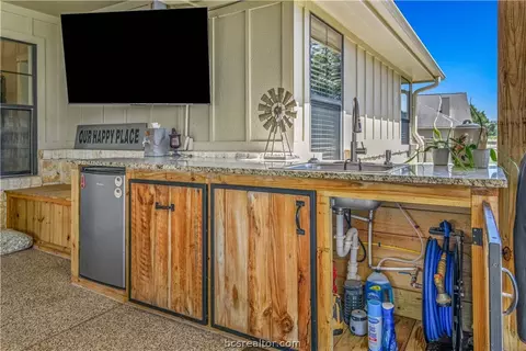 Exterior - 8748 Tejas Ranch Loop, Bryan, TX 77808 photo 6 of 12