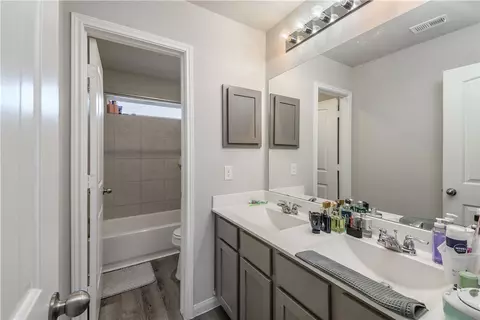 Bath - 4705 Milagro Loop, Bryan, TX 77807 photo 1 of 2