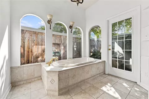 Bath - 2705 Arbor Dr, Bryan, TX 77802 photo 3 of 4
