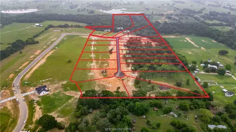 139 Pueblo Dr, Caldwell, TX 77836