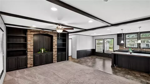 409 Birch Hill Ln, Somerville, TX 77879