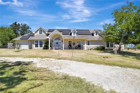 9596 Wallace Rd, Midway, TX 75852