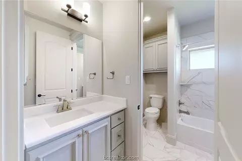 Bath - 5015 Highline Dr, Bryan, TX 77802 photo 5 of 6