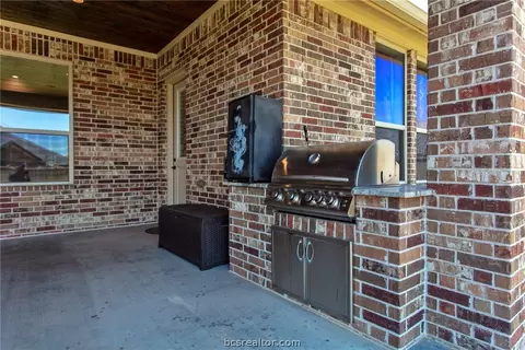 Exterior - 5015 Highline Dr, Bryan, TX 77802 photo 6 of 9