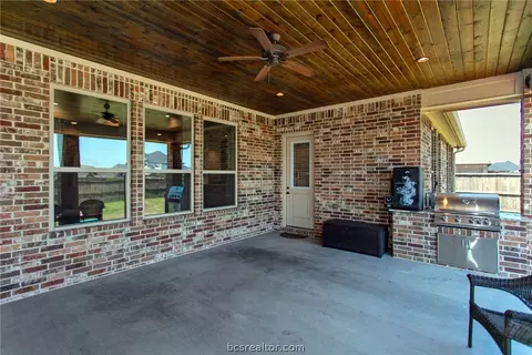 Exterior - 5015 Highline Dr, Bryan, TX 77802 photo 5 of 9