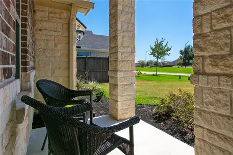 Exterior - 5015 Highline Dr, Bryan, TX 77802 photo 4 of 9