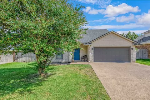 1214 Martinsville Ln, College Station, TX 77845