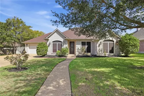 2151 Rockcliffe Loop, College Station, TX 77845
