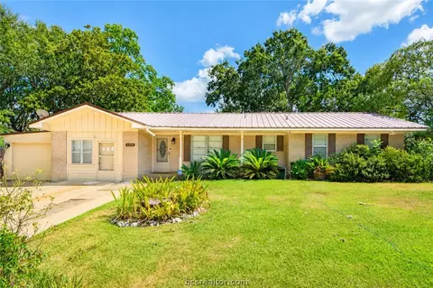 1507 Meadow Ln, Brenham, TX 77833
