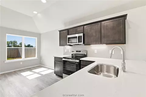 Kitchen - 2789 Buccaneer Trl, Bryan, TX 77803 photo 2 of 4
