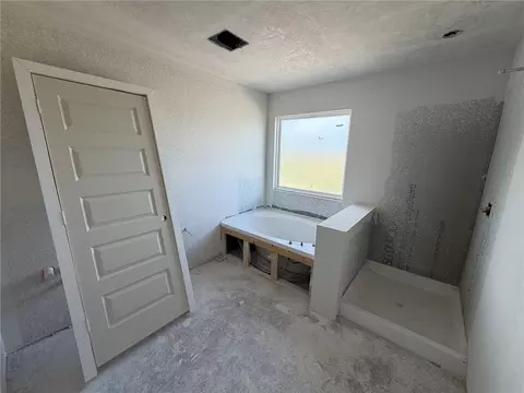 Bath - 1948 Cambria Dr, Bryan, TX 77807 photo 1 of 2