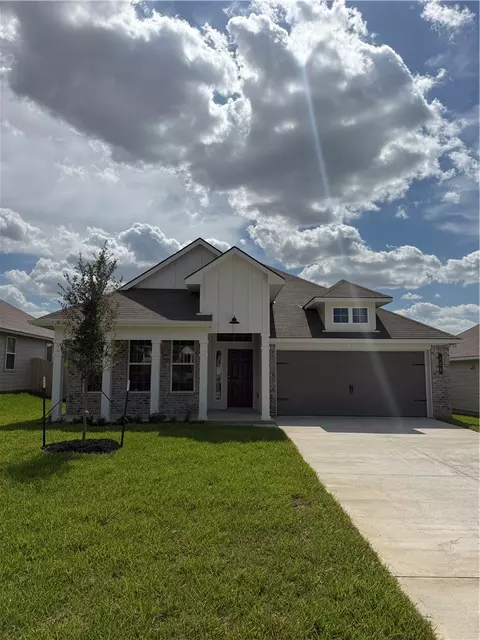 106 Hejl Dr, Caldwell, TX 77836