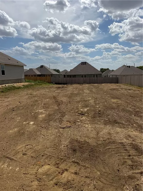 104 Womble Loop, Caldwell, TX 77836