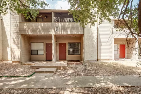 1902 Dartmouth St, College Station, TX 77840
