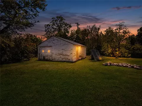 Exterior - 305 Hensel Ave, Bryan, TX 77801 photo 11 of 18