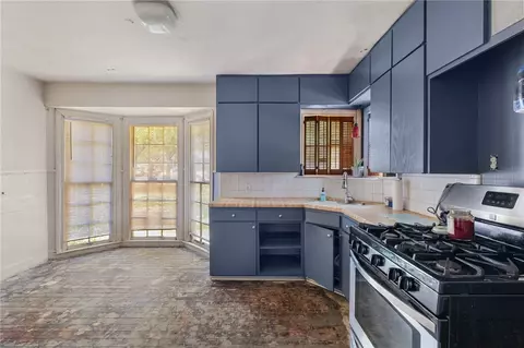 Kitchen - 305 Hensel Ave, Bryan, TX 77801 photo 3 of 4