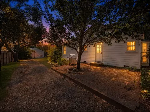 Exterior - 305 Hensel Ave, Bryan, TX 77801 photo 7 of 18
