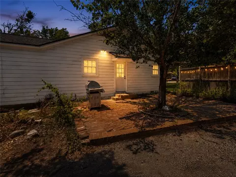 Exterior - 305 Hensel Ave, Bryan, TX 77801 photo 8 of 18