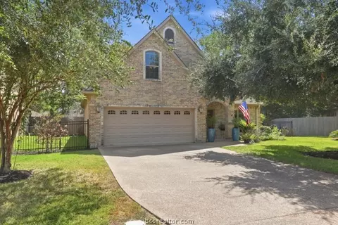1728 Creekside Cir, College Station, TX 77845