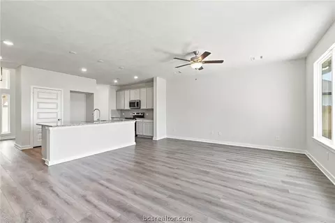 Living - 2517 Maskavich Ct, Bryan, TX 77807 photo 2 of 6