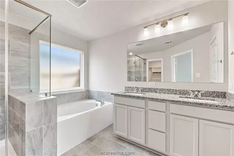 Bath - 2517 Maskavich Ct, Bryan, TX 77807 photo 2 of 4