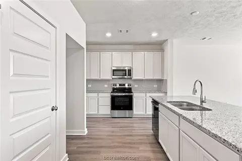 Kitchen - 2517 Maskavich Ct, Bryan, TX 77807 photo 2 of 3