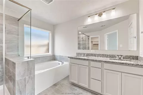 Bath - 2517 Maskavich Ct, Bryan, TX 77807 photo 2 of 4