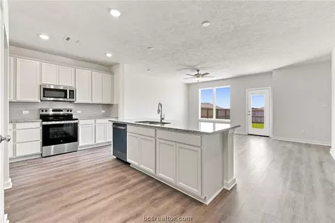 Kitchen - 2517 Maskavich Ct, Bryan, TX 77807 photo 2 of 2