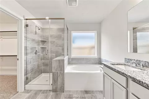 Bath - 2517 Maskavich Ct, Bryan, TX 77807 photo 3 of 4