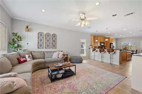 201 Richards St, College Station, TX 77840