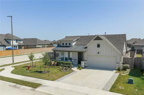 6301 Fulton Dr, College Station, TX 77845
