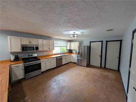 Kitchen - 10434 Which Way, Bryan, TX 77807 photo 3 of 3