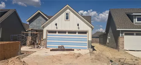 898 Lady Bird Ln, College Station, TX 77845