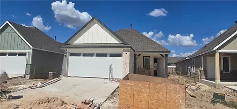 904 Lady Bird Ln, College Station, TX 77845