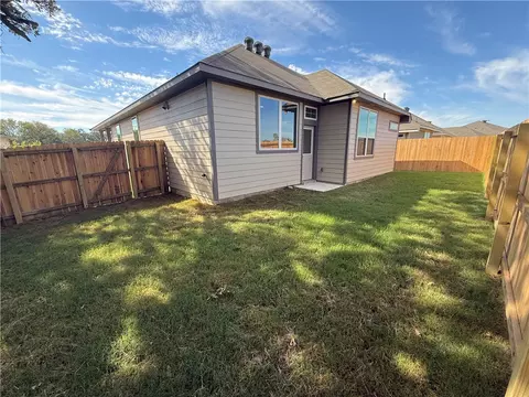 Exterior - 1916 Mcarthur Ave, Bryan, TX 77803 photo 4 of 4