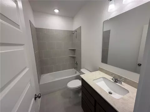 Bath - 1916 Mcarthur Ave, Bryan, TX 77803 photo 1 of 3