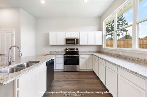 Kitchen - 1916 Mcarthur Ave, Bryan, TX 77803 photo 4 of 4
