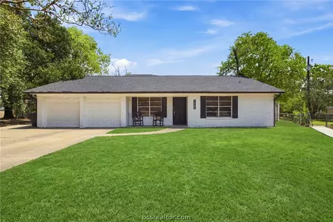 1404 Skrivanek Ct, College Station, TX 77840