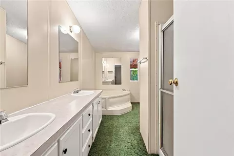 Bath - 12380 Post Oak Ln, Bryan, TX 77807 photo 1 of 3