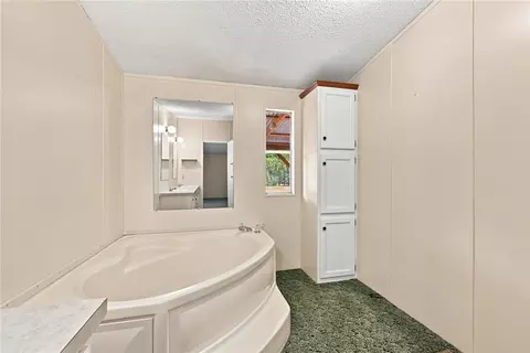 Bath - 12380 Post Oak Ln, Bryan, TX 77807 photo 2 of 3