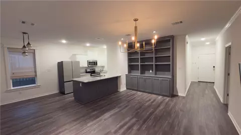 2415 Lightfoot Ln NE, Bryan, TX 77803 photo 3