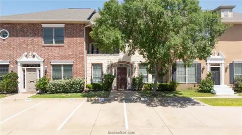 428 Forest Dr, College Station, TX 77840